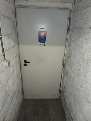 Kelder 74 - Verwarmingsruimte - Deur